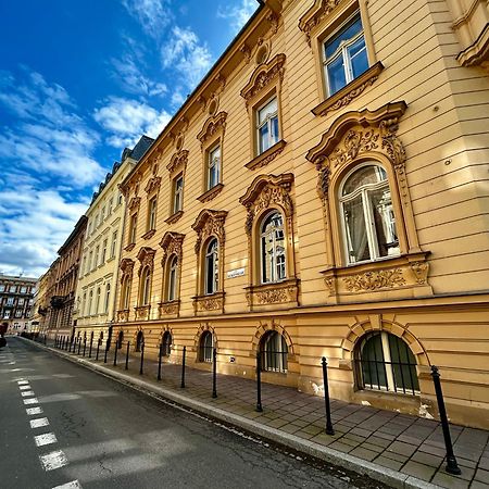 Harmony Aparthotel Cracóvia Exterior foto